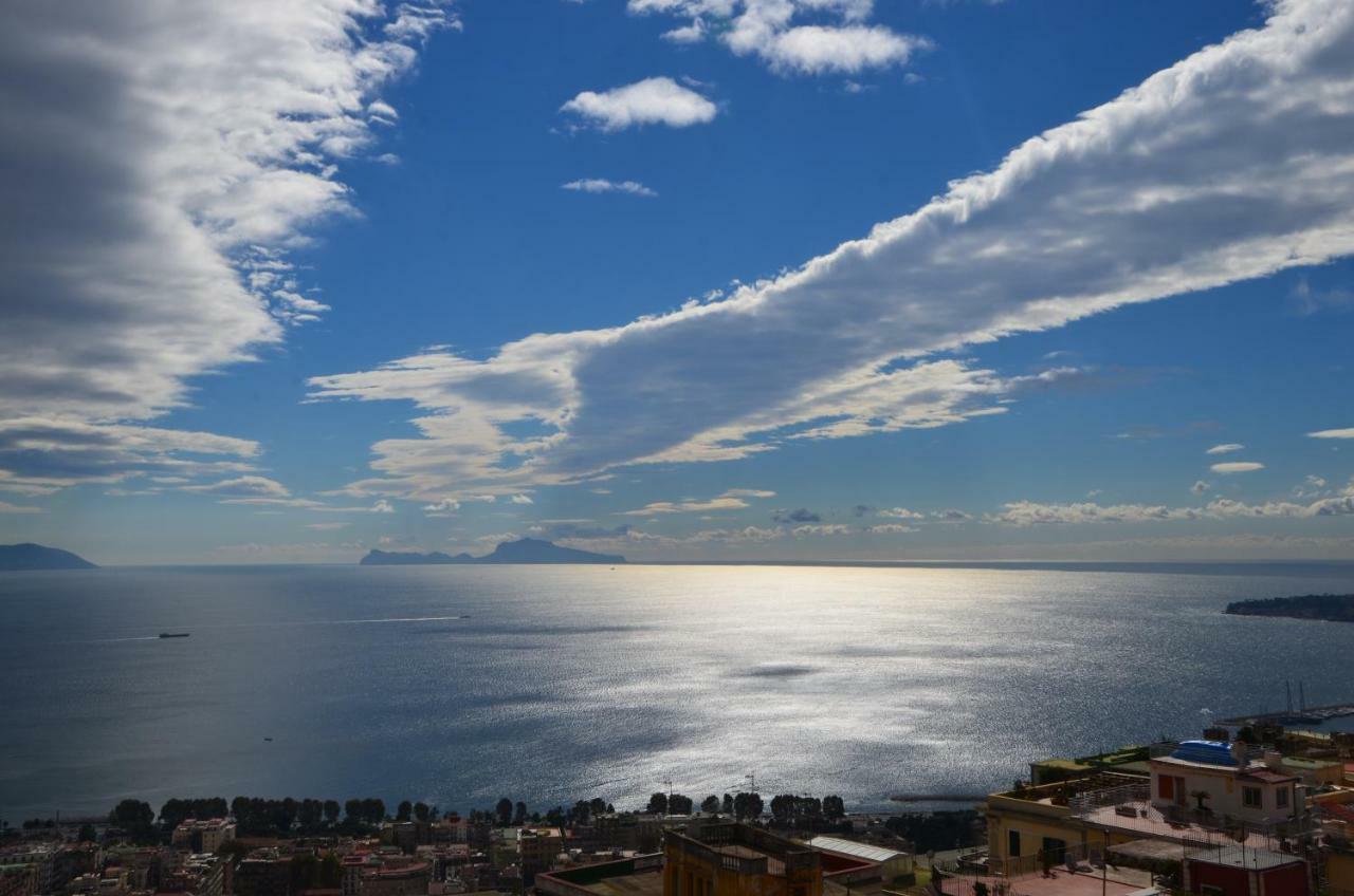Appartamento Panoramico "Il Glicine" Nápoles Exterior foto